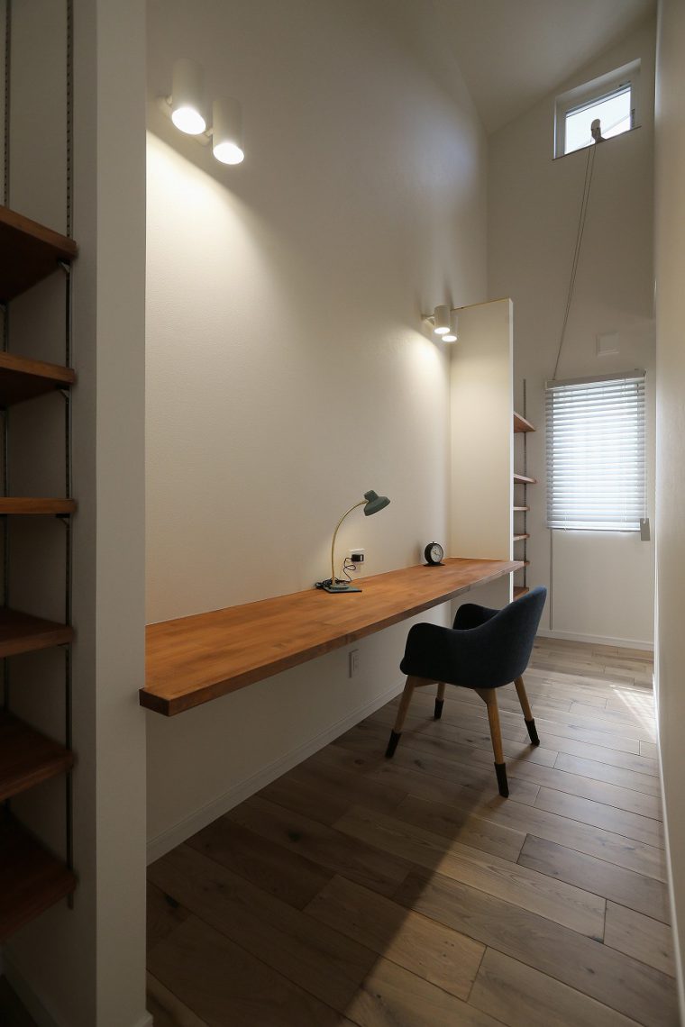 リビング横のワークスペース