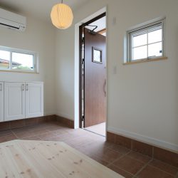 テラコッタ風タイルが南欧風