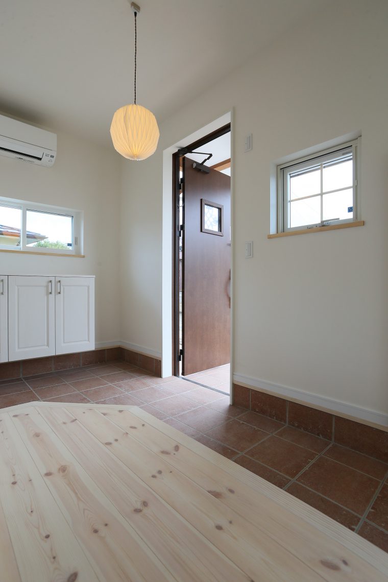 テラコッタ風タイルが南欧風