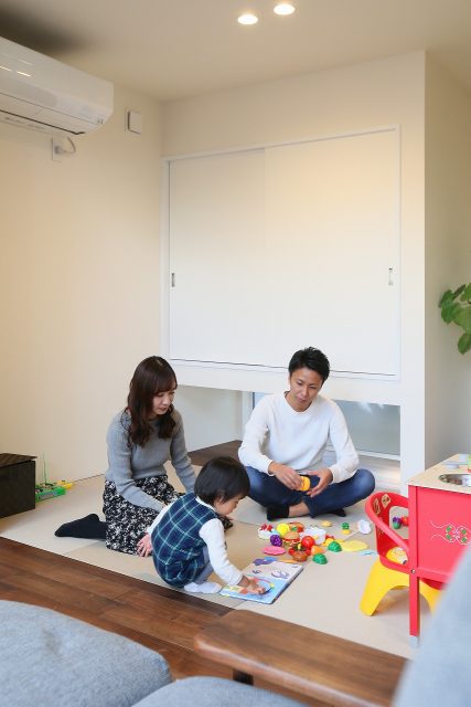 シックで落ち着いた、プライベートガーデンのあるお家