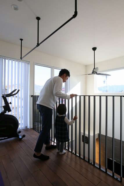 シックで落ち着いた、プライベートガーデンのあるお家